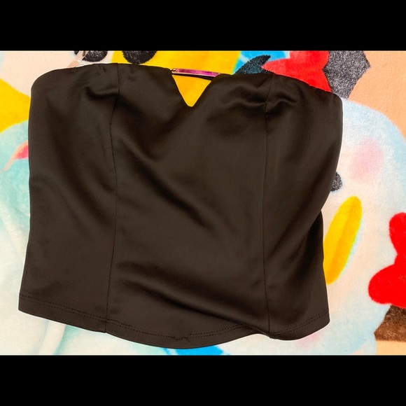 Clothes - Picture 2 of 8